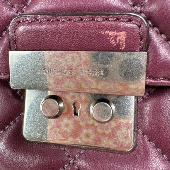 Michael Kors Quilted Burgundy Soft Leather Zip Purse Crossbody Bag Flap Pocket - Picture 3 of 11
